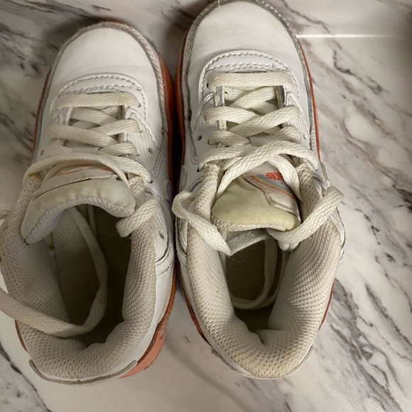 Toddler size 9 air max - Picture 4 of 5